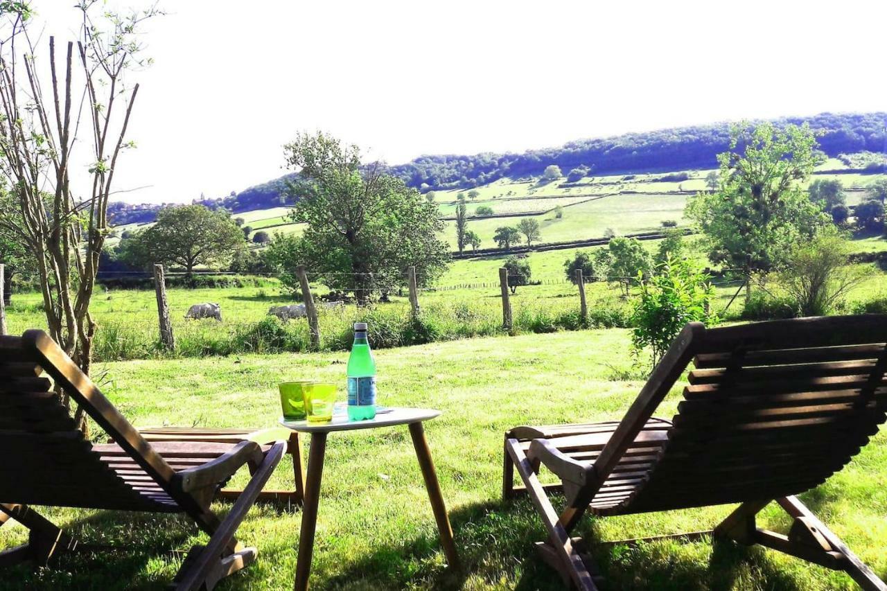 Gite Des Quatre Chemins La Vineuse Buitenkant foto