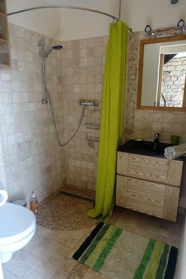 Gite Des Quatre Chemins La Vineuse Buitenkant foto