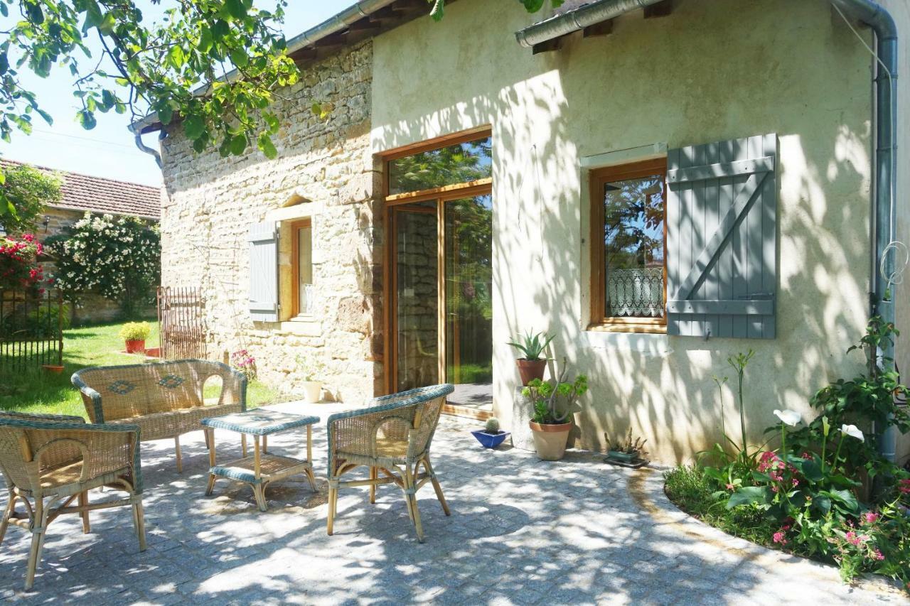 Gite Des Quatre Chemins La Vineuse Buitenkant foto